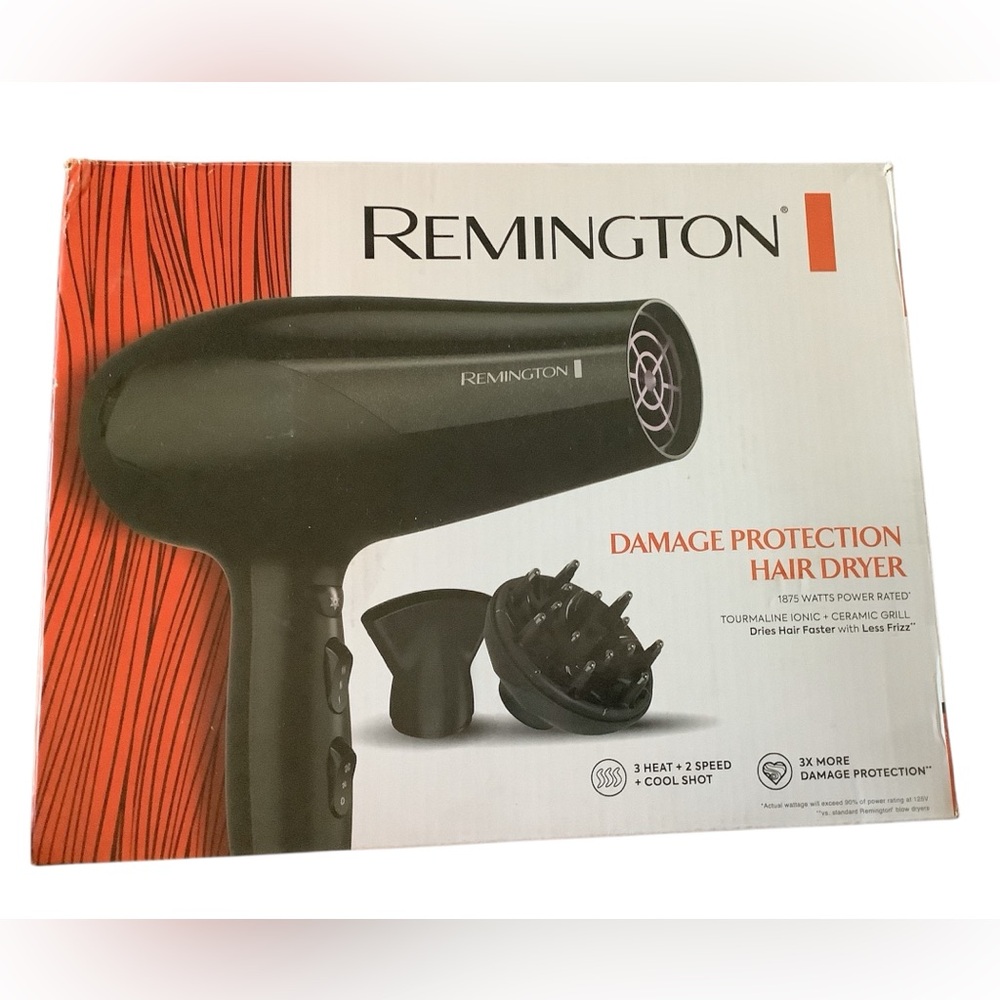 Remington Damage Protection Black Hair Dryer with Attachments. NEW